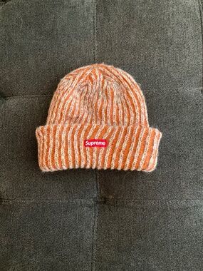 EUC Supreme Knit Hat